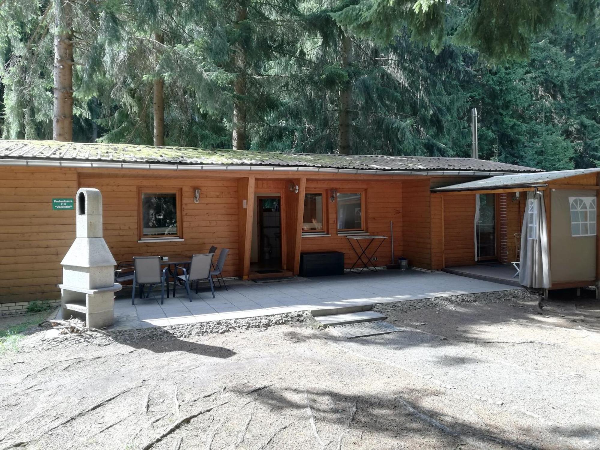Cosy Apartment With Covered Porch フィンスターベルゲン エクステリア 写真